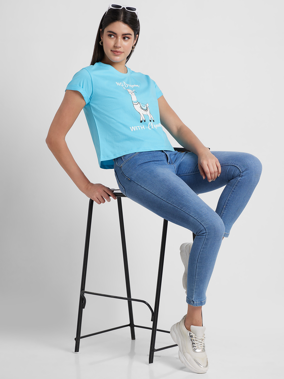 Globus Women Turquoise Printed Cotton Regular Fit Crop Tshirt