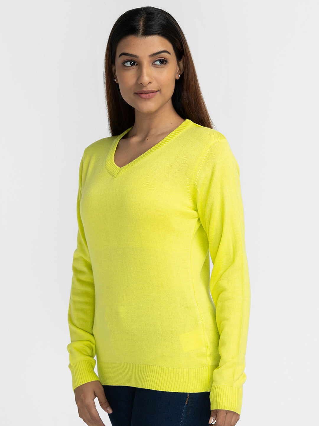 Globus Green Solid Pullover Sweater