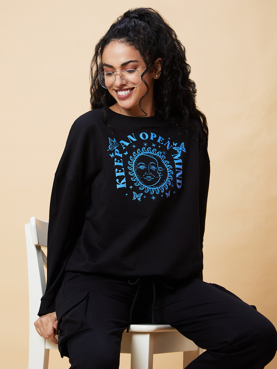 Globus Women Black Graphic Print Round Neck Casual Boxy Fit Pullover Sweatshirt