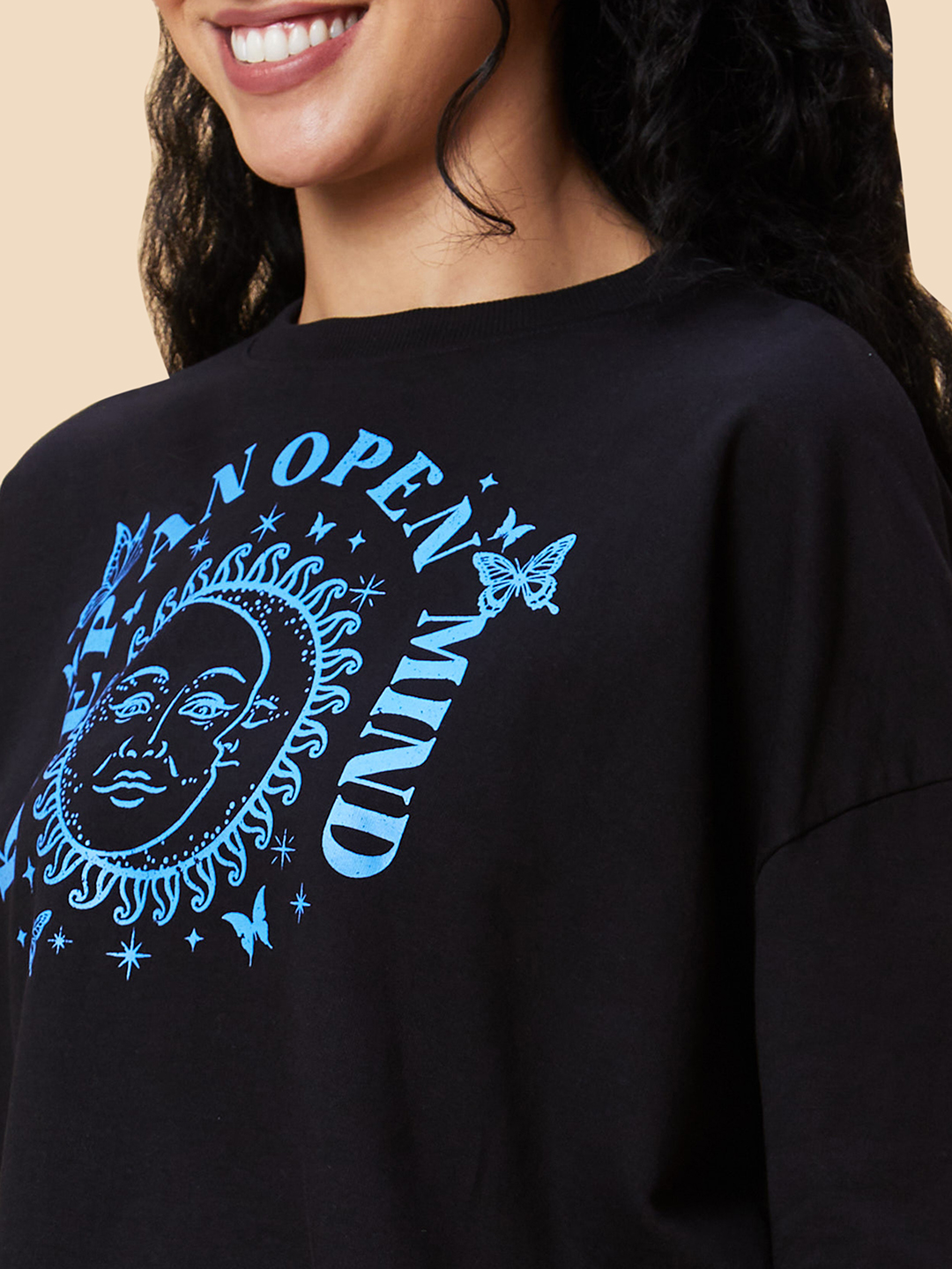 Globus Women Black Graphic Print Round Neck Casual Boxy Fit Pullover Sweatshirt