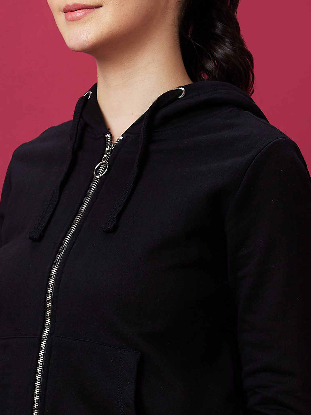 Globus Women Black Solid Casual Zip Front Hooded Drop Shoulder Sweatshirt