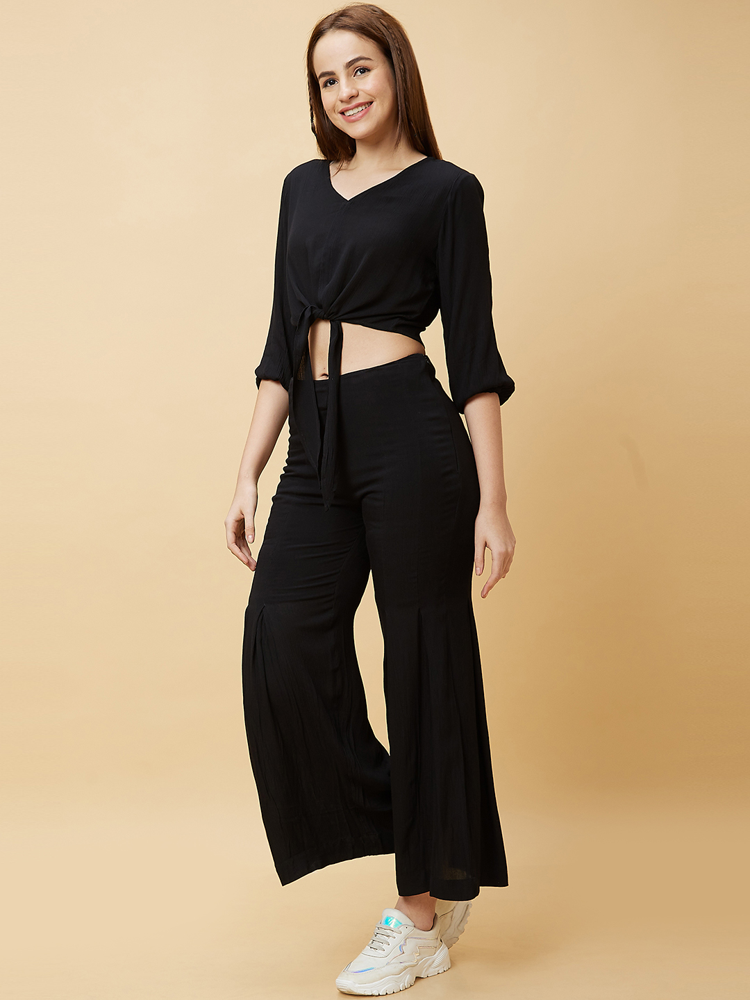 Globus Women Black Solid Casual Co-Ord Set With Crop Top And Palazzo