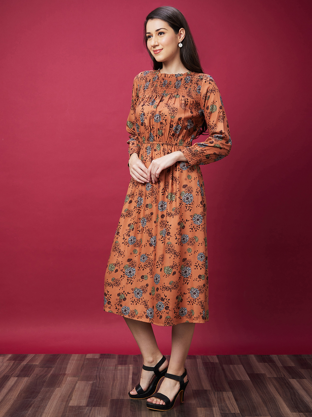 Globus Women Brown Animal Print Ruffled Collar Smocked Maxi Dress