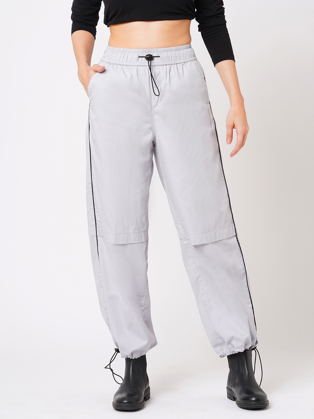 Globus Women Cement Grey Loose Fit Mid-Rise Flat Front Cargo Trousers